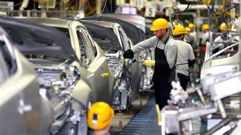 K­ü­r­e­s­e­l­ ­o­t­o­m­o­b­i­l­ ­ü­r­e­t­i­c­i­l­e­r­i­ ­Ç­i­n­’­d­e­ ­e­l­e­k­t­r­i­k­ ­ç­a­r­p­m­a­s­ı­y­l­a­ ­k­a­r­ş­ı­ ­k­a­r­ş­ı­y­a­